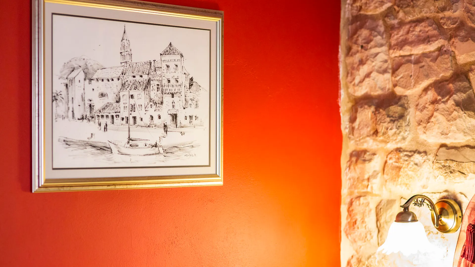 Heritage Hotel Pasike Трогир 4*,