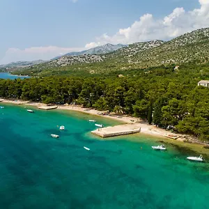 Camp 2*, Šibuljina Kroatië